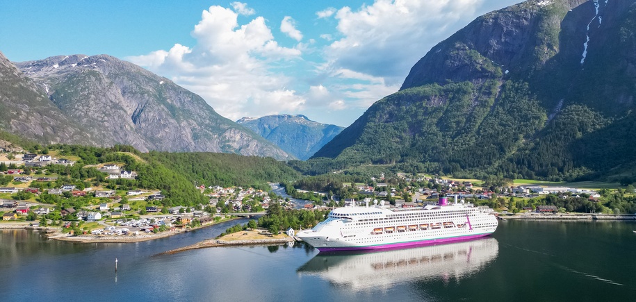 Summertime Fjordland